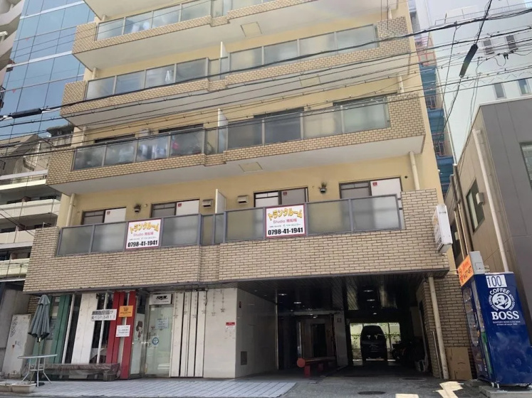 Studio Minamisenba 803 — забронировать отель в Осаке