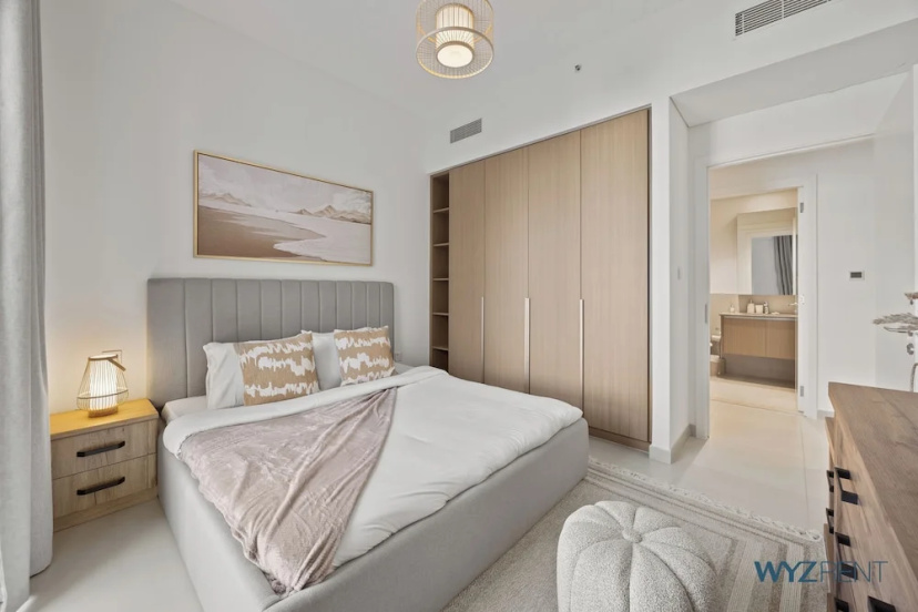 Earthy Elegant 1BR Surf 2 Creek Beach — комфортный отель в Дубае