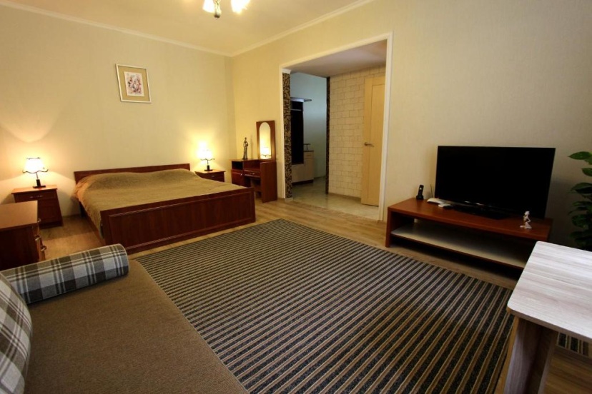 Nadezhda Apartment on Nauryzbay Batyra 37/1 — отель с удобствами в Алматы