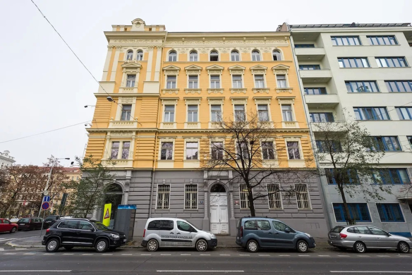 Apartment Sokolska — забронировать отель в Праге