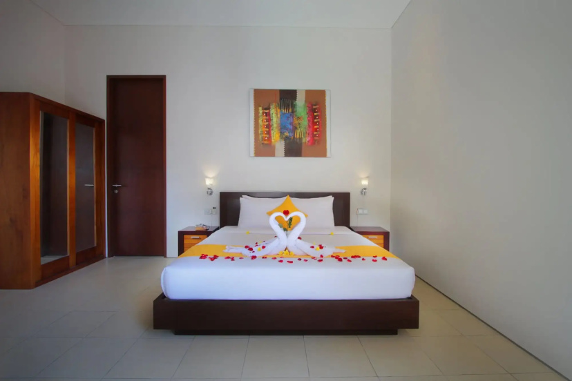 Villa LA Bali — отель с удобствами в Кута