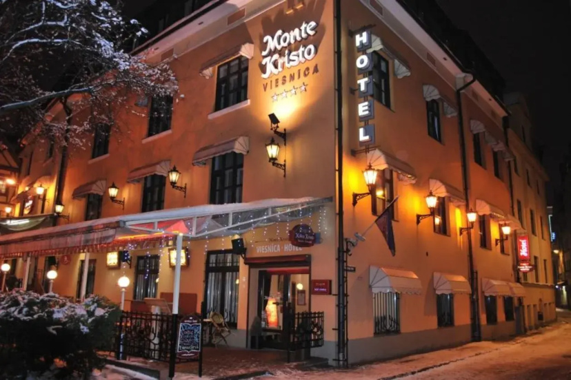 Otel' Monte Kristo 4 — отель в риге, Латвия