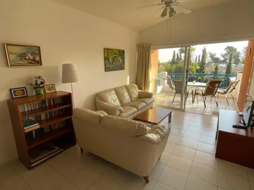 Paradise Gardens Prestige And Lovely Apartment — отель с удобным расположением в Пафос