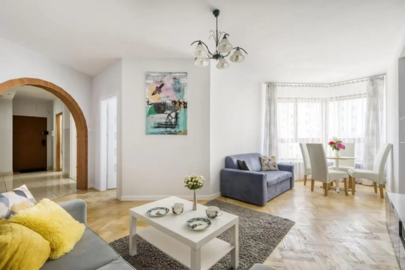 Gama Great Location & Famili Apartment 120m 2-12 people — отель с удобным расположением в Варшаве