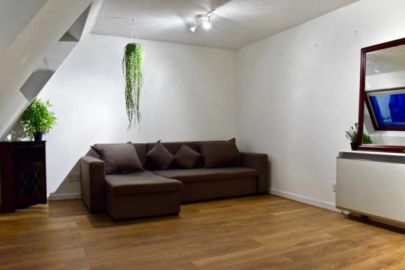 Studio Apartment On St Michaels Court — отель в Лондоне, Соединенное Королевство