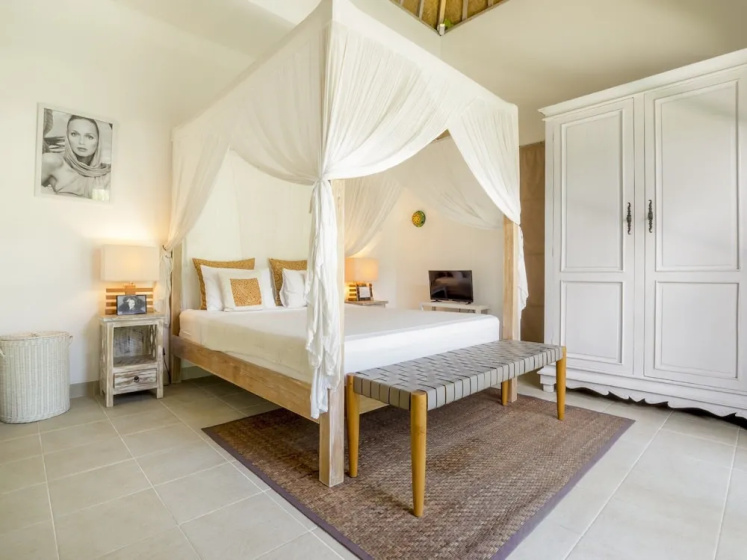 Villa Tara in Kuta With 3 Bedrooms and 3 Bathrooms — забронировать отель в Кута