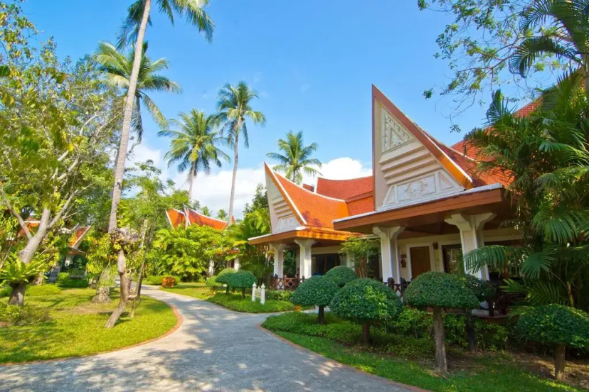Kurortnyj otel' Santhiya Tree Koh Chang Resort — отель с удобствами в Чанге