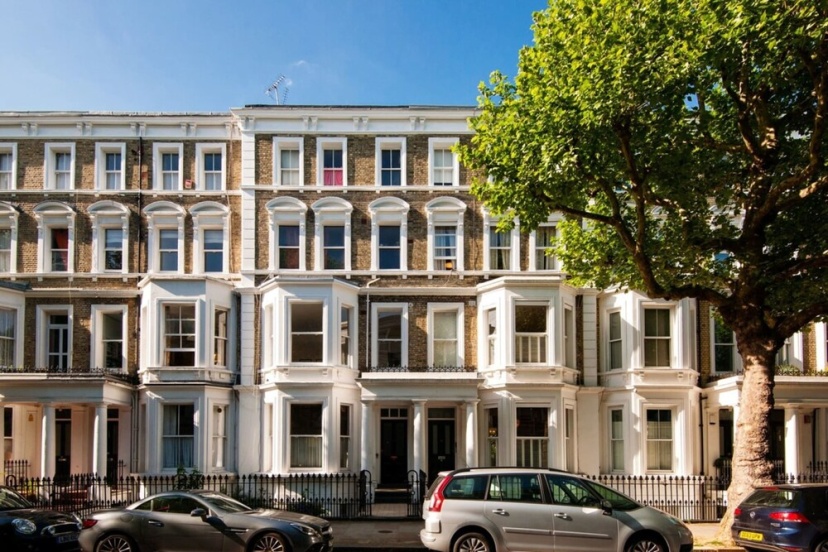 Цены на The Stunning Philbeach Garden Apartment в Лондоне