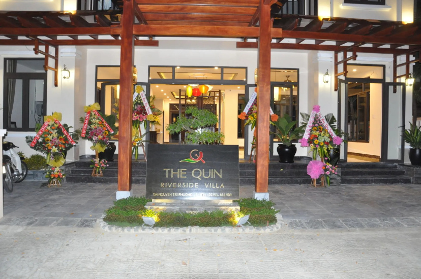 The Quin Riverside Villa — отель с удобным расположением в Дананге