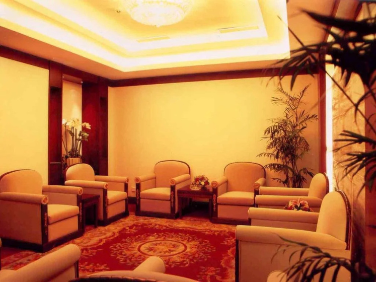 Huaxi Angel Hotel - Chengdu — отель с удобным расположением в Чэнду