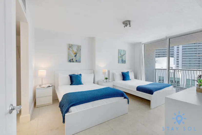 1 BR Apartment - Ocean and City Views — отель в Майами, Соединенные Штаты Америки