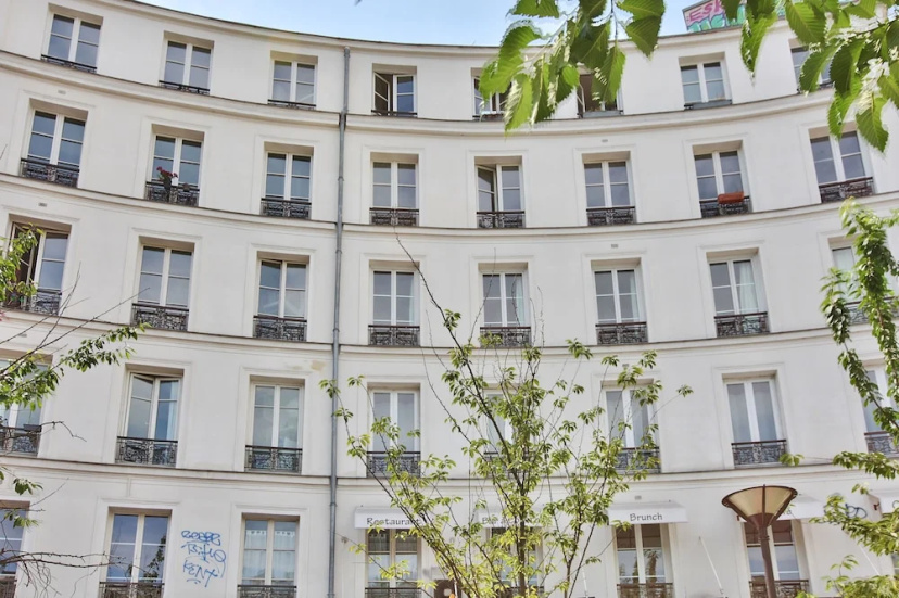 49 Pretty Flat In Menilmontant — отель с удобствами в Париже