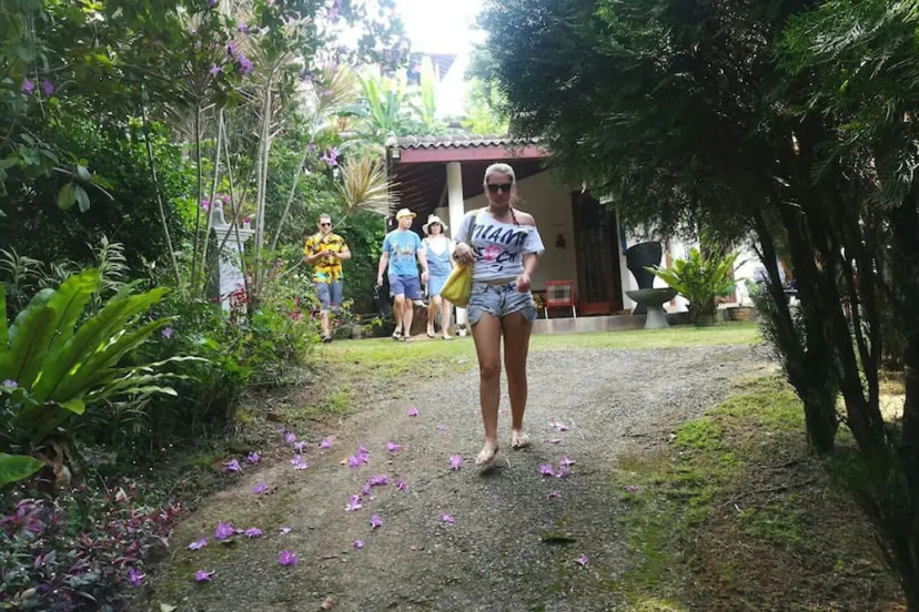 HikkaJayaSri Villa Peacock 2 — отель в Хиккадува, Шри-Ланка