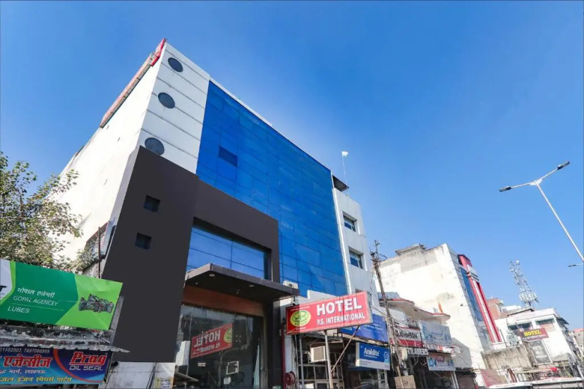 Fabhotel Ps International - Hotel in Λάκναου - Photo 1