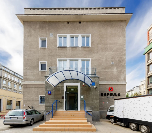 Hostel Kapsul — забронировать отель в Варшаве