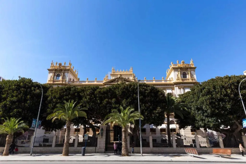 Цены на Beautiful 1 Bedroom Apartment With Gallery and Air Conditioning Cb6yr в Аликанте