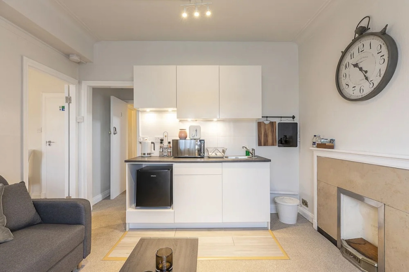 Grand Swiss Cottage Apartment — отель с удобствами в Лондоне