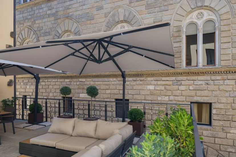 Palazzo Signoria Luxury Apartments — комфортный отель в Флоренции
