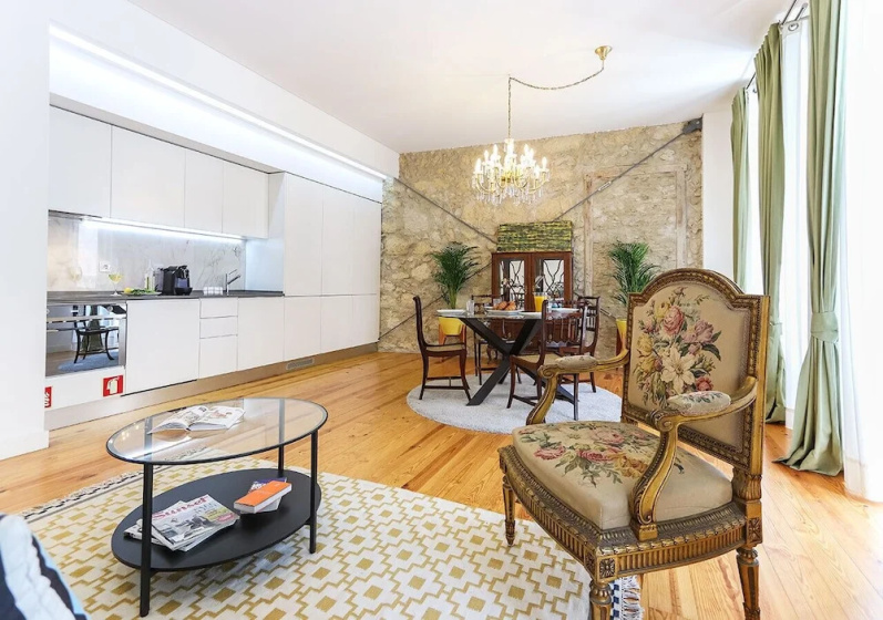 JOIVY Modern classic 1-bed Apt w/ balcony, nearby Avenida da Liberdade — комфортный отель в Лиссабоне