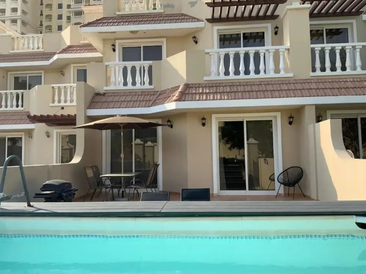 Цены на Fairways 3 Bedroom Villa With Plunge Pool and Bbq в Рас аль-Хайме