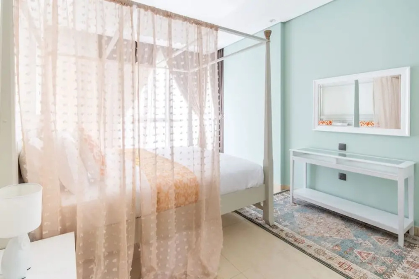 Regal & Modern 2BR With Study in Downtown Dubai - Sleeps 5! — отель в Дубае, Объединенные Арабские Эмираты