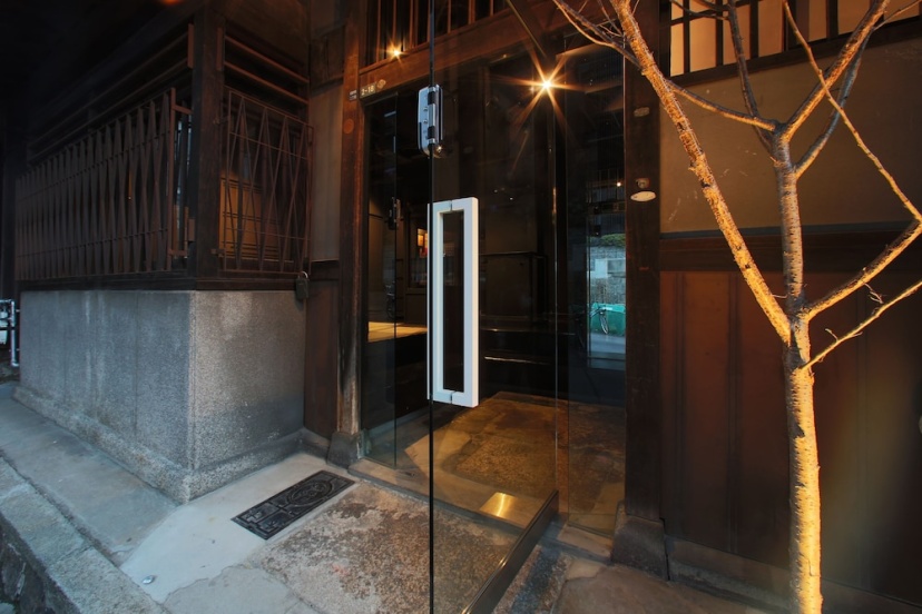 Maison De 9 Osaka Tanimachi — отель с удобствами в Осаке