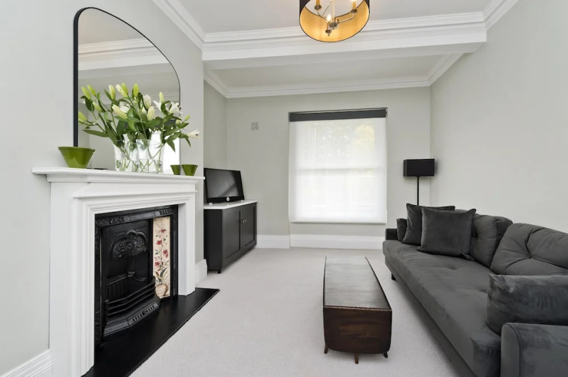 Perfect Pied-a-terre in Clapham by Underthedoormat — отель с удобным расположением в Лондоне