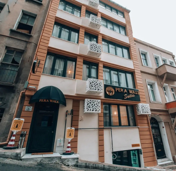 Цены на Pera Wall Hotel & Suites в Стамбуле