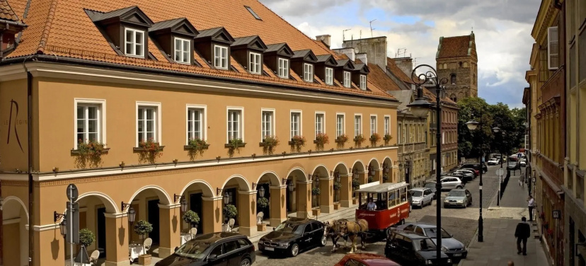 Mamaison Le Regina Boutique Hotel — отель в удобной локации в Варшаве