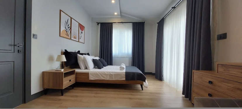 New Flat Large Living Space 3 Close to Lara Beach — отель в Анталье, Турция