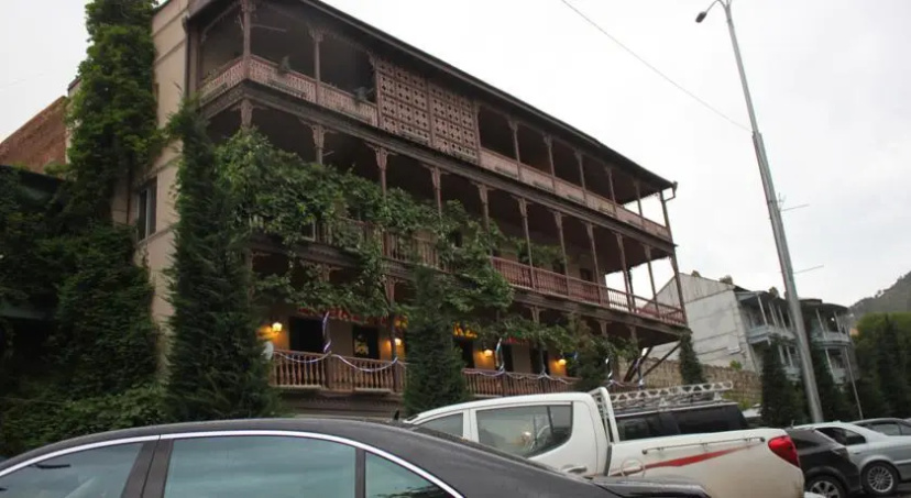 Guest House Tiflisi — отель с удобным расположением в Тбилиси