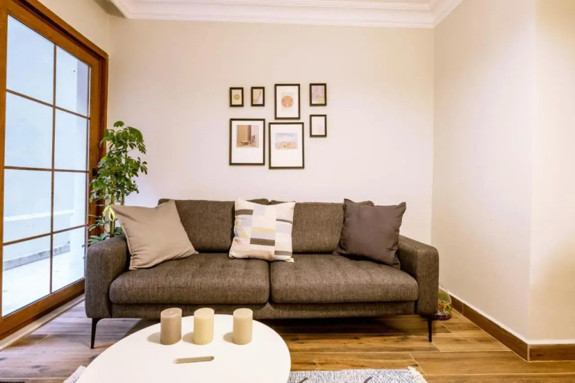Spacious and comfy 2BR in the heart of Cihangir — отель с удобным расположением в Стамбуле
