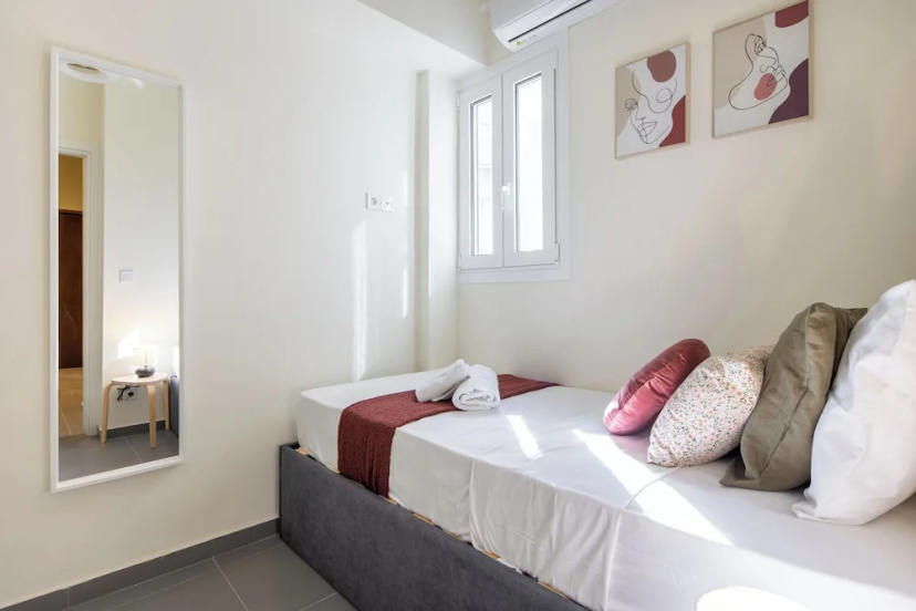 Zephyr 3-Bedroom Apartment in Athens — отзывы гостей и цены