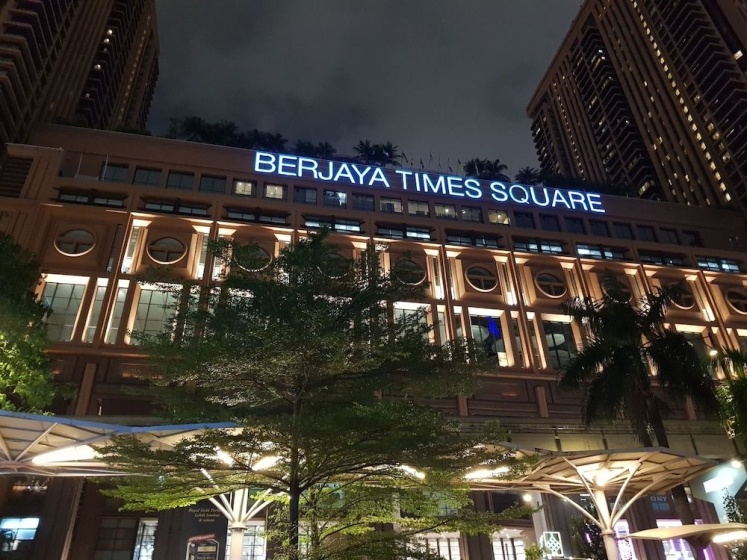 New Town Suite At Kuala Lumpur — отель с удобствами в Куала-Лумпуре