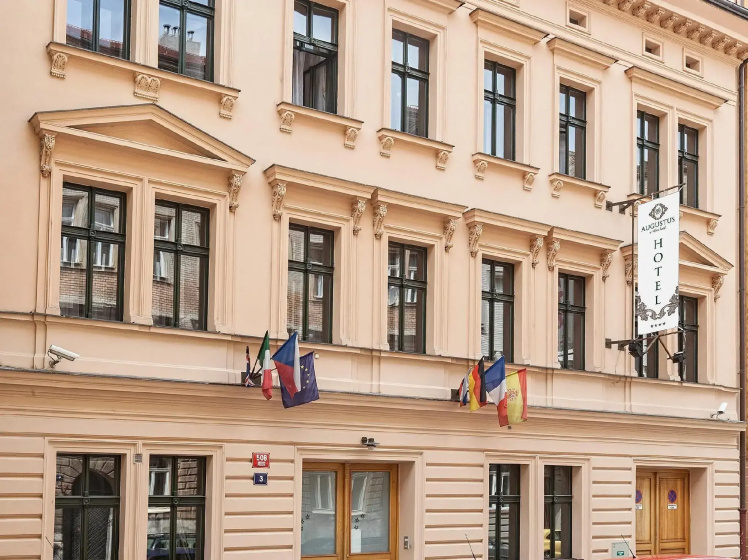 Сравните цены на Hotel Augustus et Otto в Праге