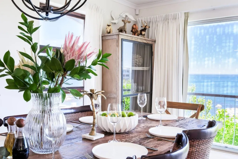 Luxurious Camps Bay Retreat w Sea Views Rock Residence — комфортный отель в Кейптауне