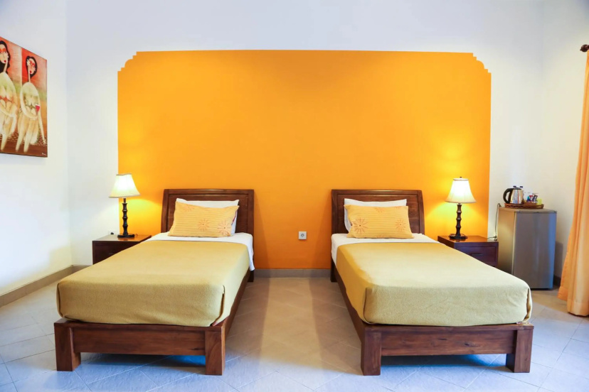 Цены на Aquarius Beach Hotel в Денпасар