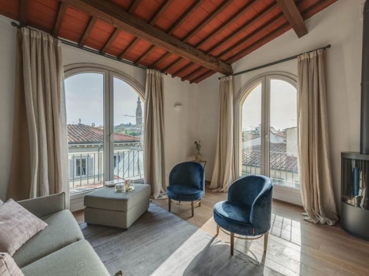 Dotflorence Apartments — отель с удобным расположением в Флоренции