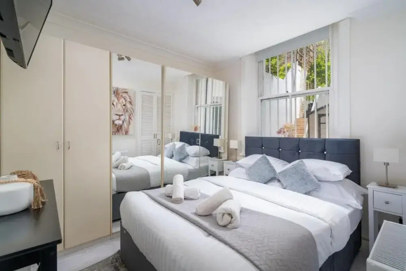 Charming London Apartment Near Edith Grove — отель в Лондоне, Соединенное Королевство