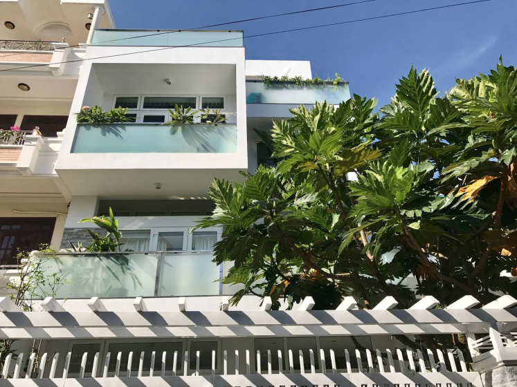 Vivid Garden Homestay — отель с удобным расположением в Нячанге