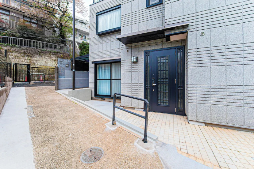 Poka Villa Aoyama — отель с удобствами в Токио
