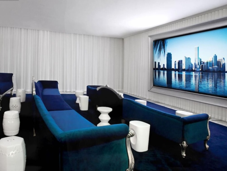 Цены на Luxury 2BR Condo at Icon Ocean View в Майами