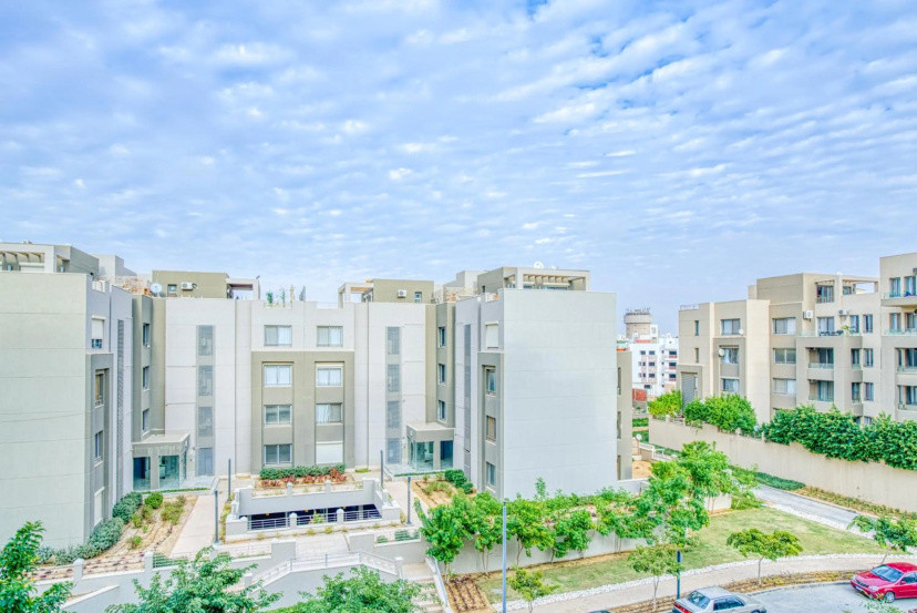Luxurious 1 BR Apartment near Point 90 Mall✯ — комфортный отель в Каире