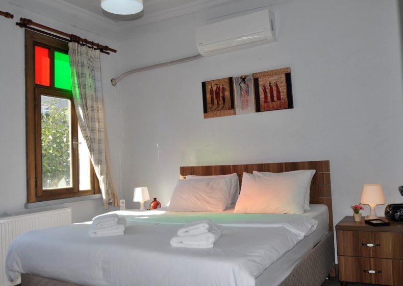 Rooftop Balat Rooms and Apartments Vodina — забронировать отель в Стамбуле