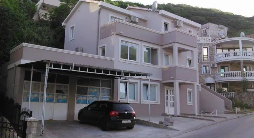 Apartments and Rooms Grubor — забронировать отель в Будва