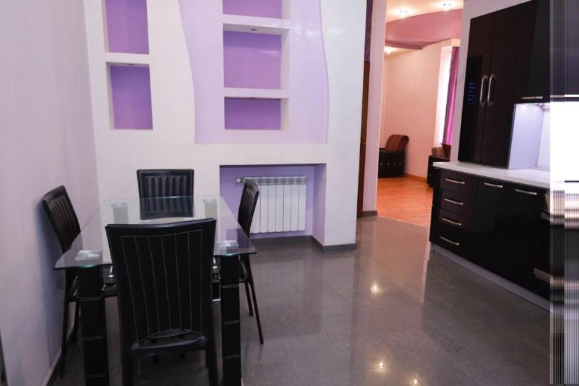 Luxuary New-Build Apartment in Yerevan on Khorenatsyi Street — забронировать отель в Ереван