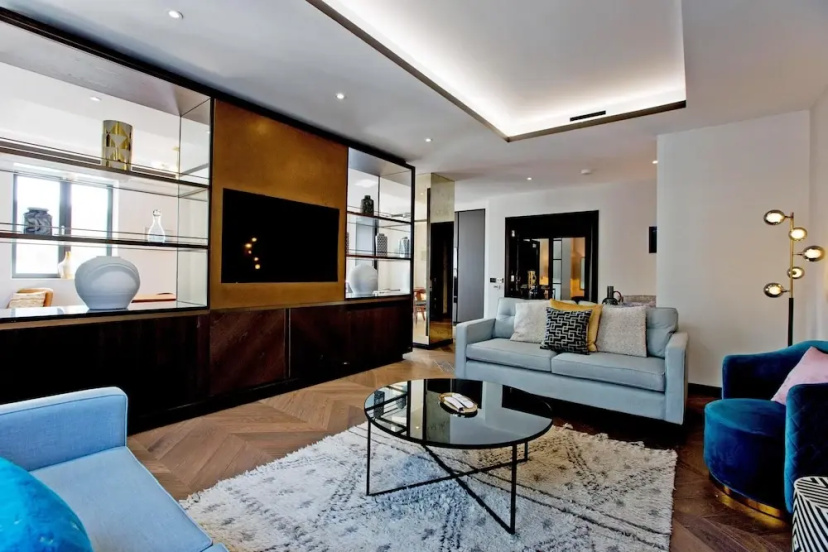 3-bed Deluxe Apt 517 — отель с удобствами в Лондоне