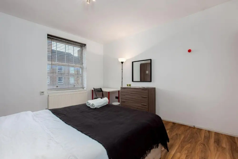 Saddler House Deluxe Guest Room — забронировать отель в Лондоне