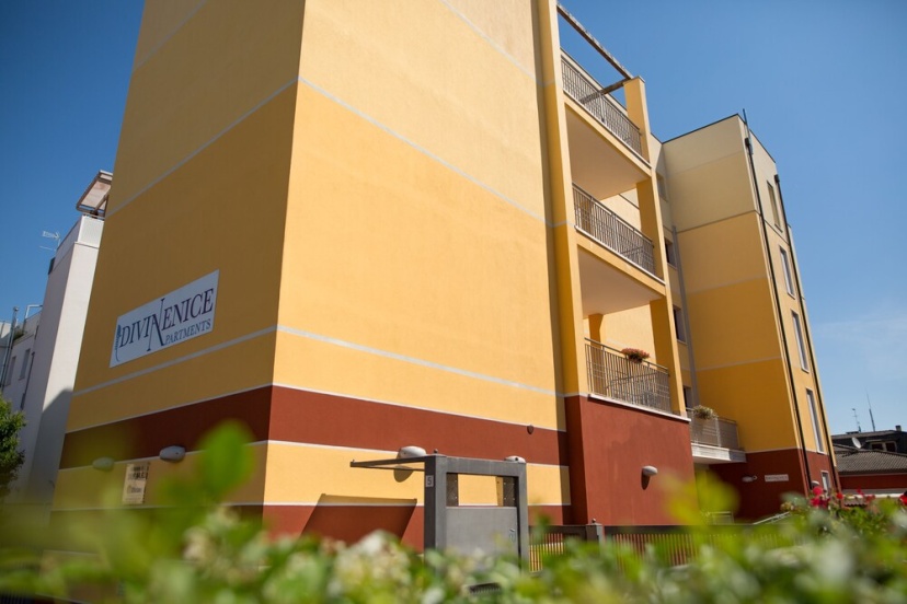 Divian Apartments — отель с удобствами в Венеции