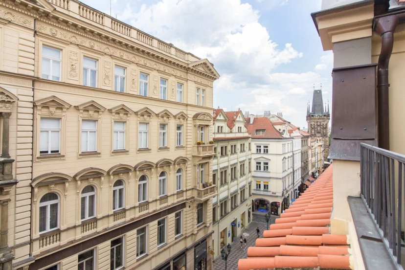 Charles Bridge Studio Apartment By Easybnb — отель в Праге, Чешская Республика